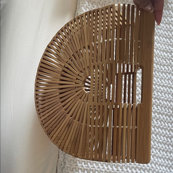 Elegant Tan Bamboo Women's Bag - Picture 6 of 11